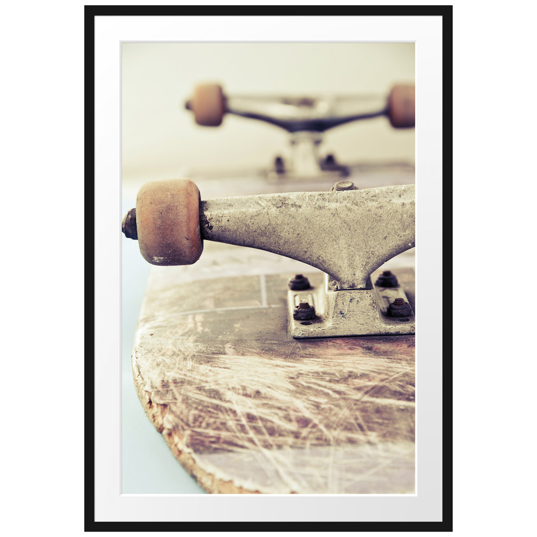 Gerahmtes Poster Skateboard schwarz weiß