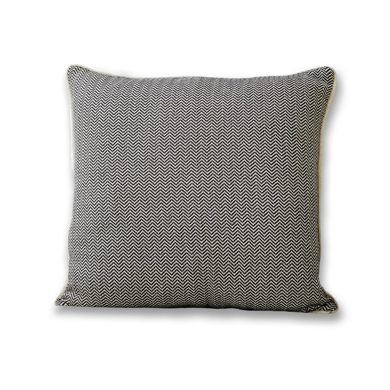 Coussin tissé, Chevron noir