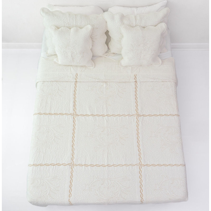 Cotton Blend Geometric Shapes Quilt, Queen