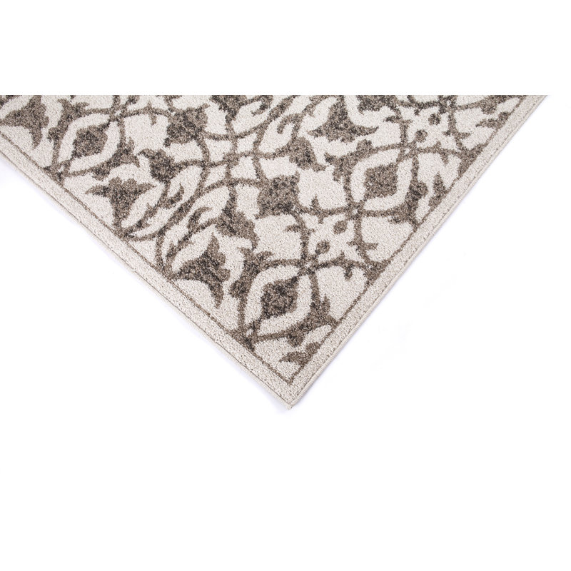 Janayra Geometric Indoor Rug, Rectangle 5'3" x 7'3"