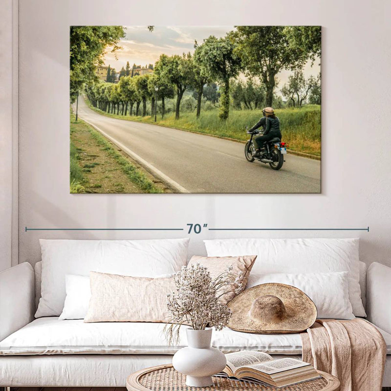 Couple faisant du vélo, H 34 po x l 51 po