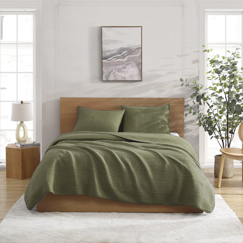 Gizella Standard Cotton Blend Reversible Quilt Set, King Quilt + 2 King Shams, Fern
