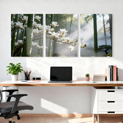 Ensemble de 3 tableaux sur toile représentant un paysage naturel de bambous et de fleurs blanches, idéal pour la décoration du salon et de la chambre.