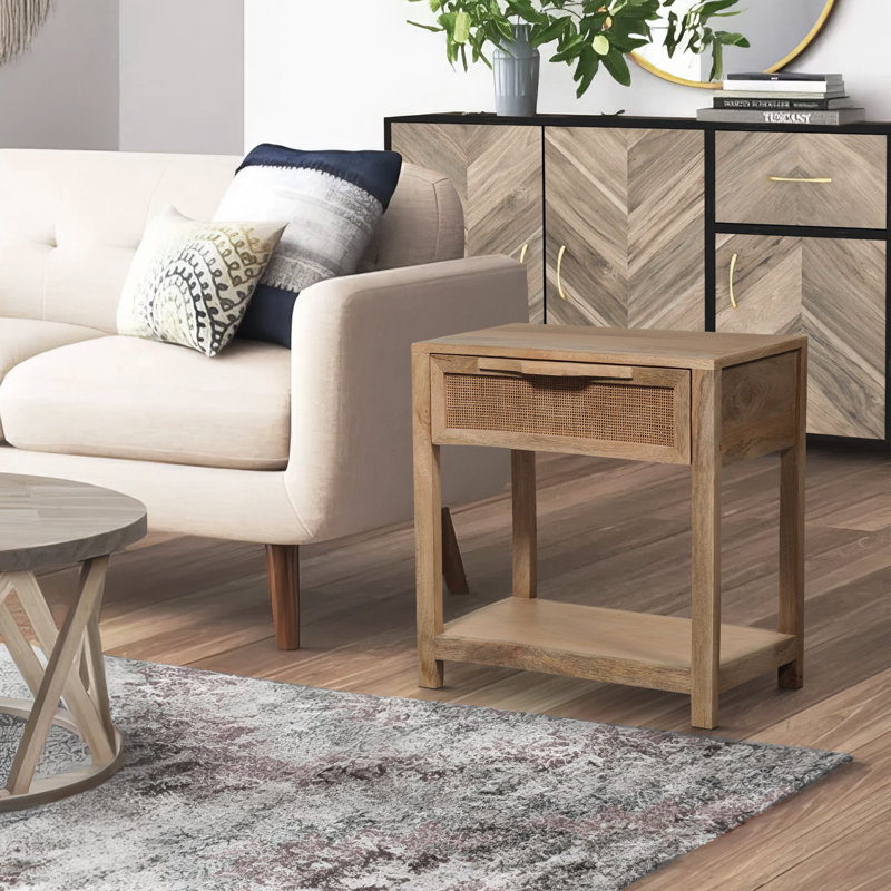Shonna End Table, Brown