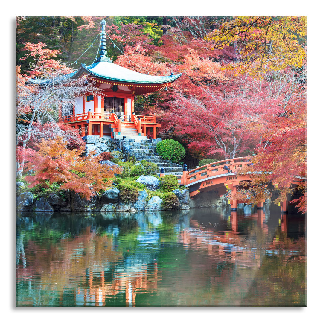 Ungerahmtes Foto auf Glas "Schönes Kloster in Japan"