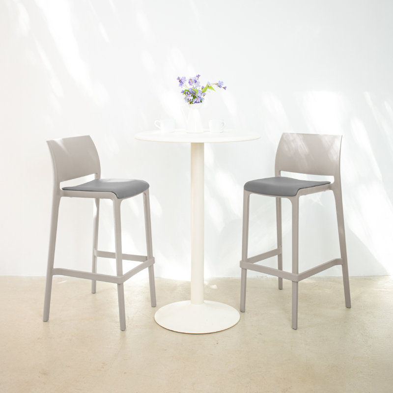 Tabouret de bar en résine Sensilla, taupe, Taupe, Tabouret de bar (hauteur d'assise de 29,5 po)