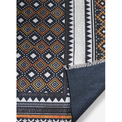 Iyleen Performance Washable Moroccan Indoor / Outdoor Rug