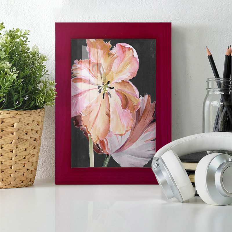 Pastel Parrot Tulips II encadré sur papier, Rouge, H 9 po x l 7 po x P 1 po
