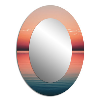 Minimaliste coucher de soleil pendant la pleine lune IV - Miroir décoratif ovale côtier sur métal