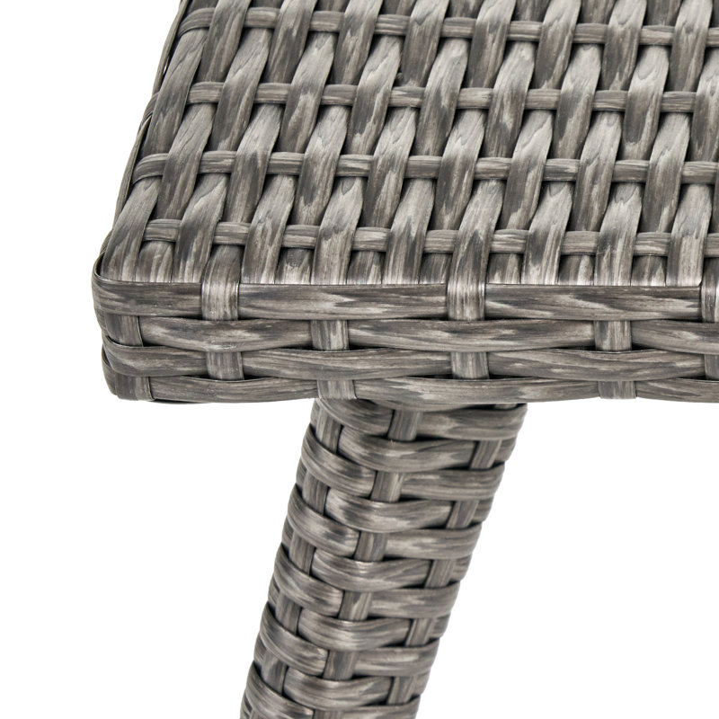 Sièges pe gris 4 pièces - Structure en fer et tissu imperméable pour une surface attrayante