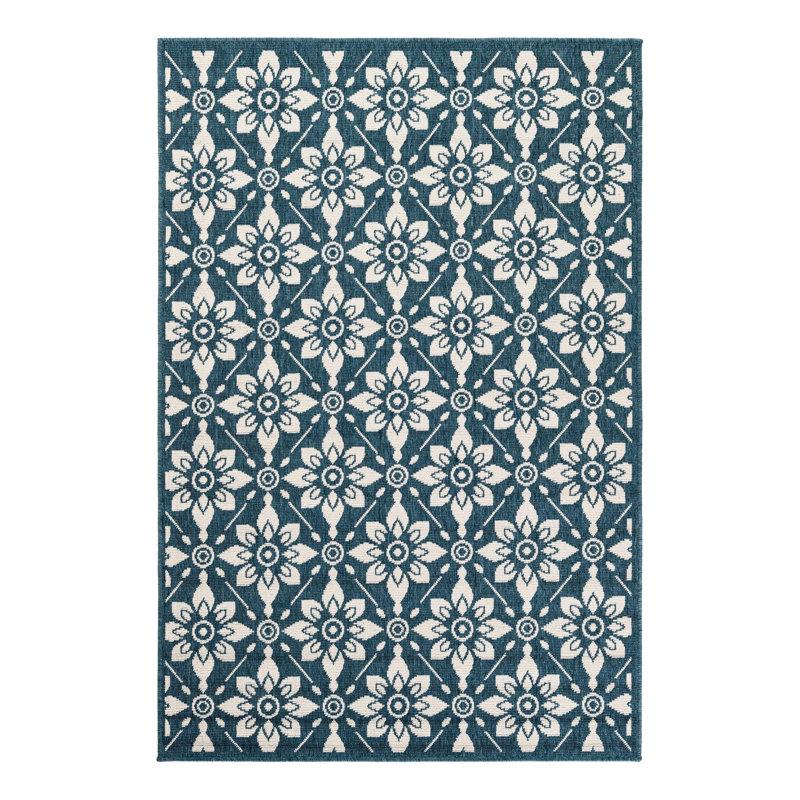 Indoor/Outdoor Trellis Area Rug, Rectangle 4'1" x 6'1"