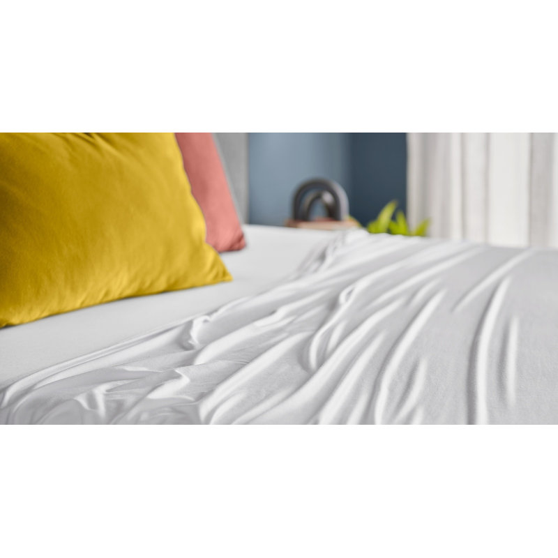 Tempur-Breeze° Cooling Sheet Set, King Sheet Set + 1 Fitted Sheet/2 King Pillowcases, White