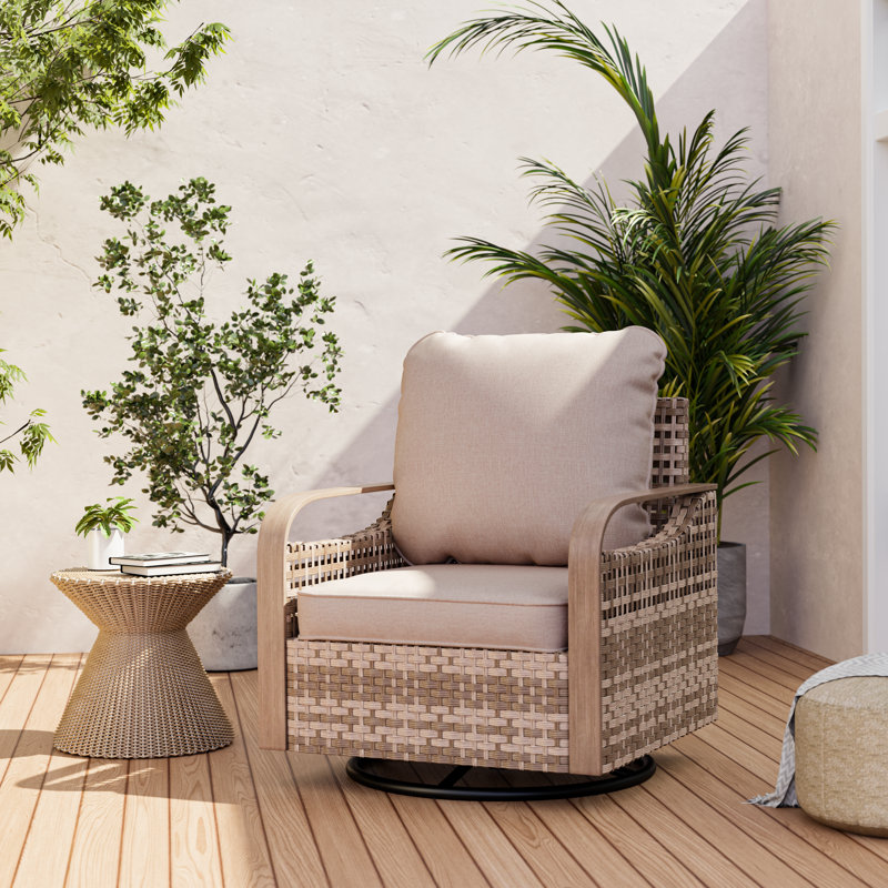 Chaise de patio pivotante avec coussins Corion