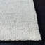 Tapis en laine touffeté à la main de couleur sauge / ivoire Donica-88088915