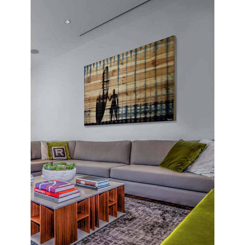 «Surf At Dusk» par Parvez Taj - reproduction d'art sur bois de pin naturel en noir / beige, H 40 po x l 60 po x P 1,5 po