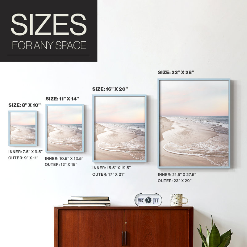 Corolla Soft Sunset, reproduction encadrée - bois massif, H 11 po x l 9 po, Bleu