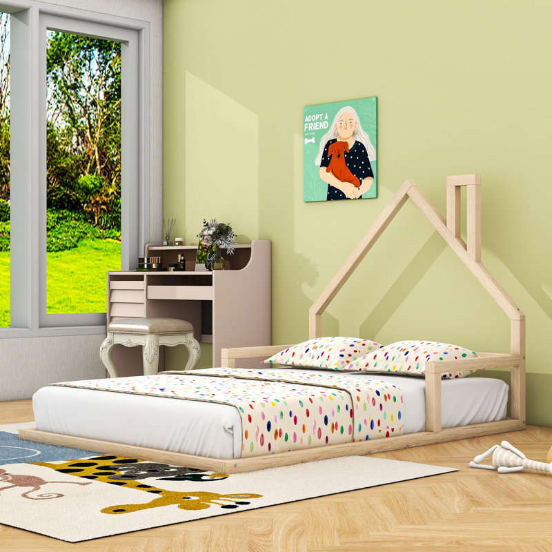 Lit en bois en forme de maison avec cheminée, Naturel, Double