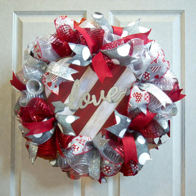 Valentine’s Day Wreath With Wood Heart Sign In Burgundy And Silver Mesh