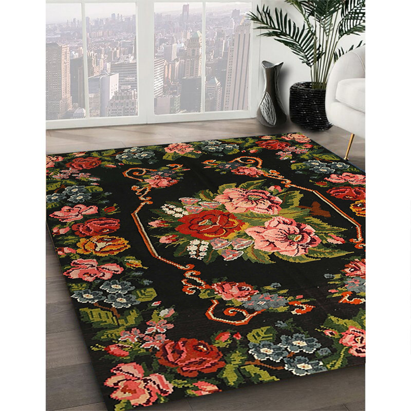 Wulfsige Floral Indoor Rug, Rectangle 7' x 9'