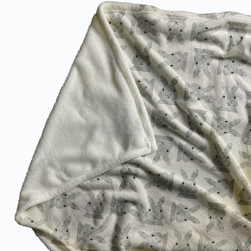  Couverture en molleton Criss Cross, 30 po x 40 po, Blanc