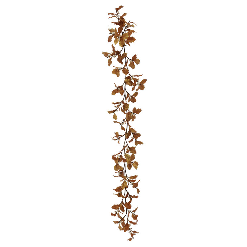 GOLDEN HOLLY GARLAND