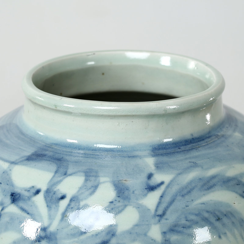 Albertus Porcelain Table Vase