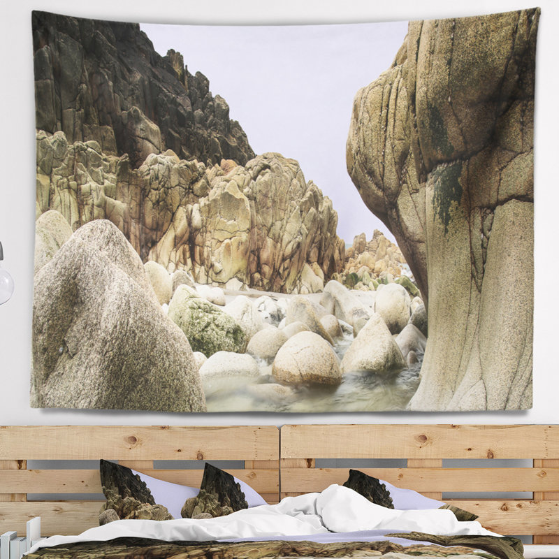 Tapisserie «Smooth Rocks in Coastline», H 68 po x l 80 po