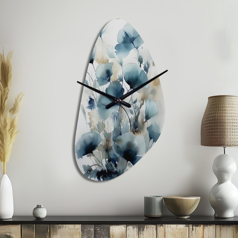 Horloge murale en forme de feuille Kavien, Moyenne