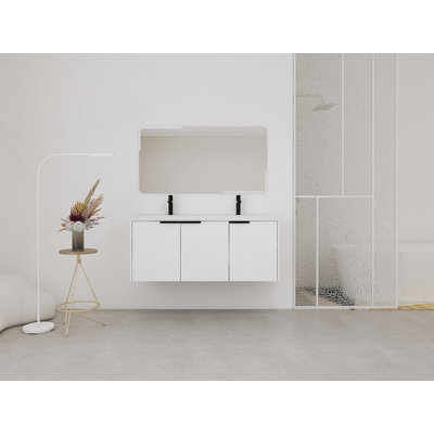 Meuble-lavabo mural avec lavabo double en résine et portes à fermeture en douceur, offrant beaucoup de rangement et une conception moderne pour améliorer la salle de bain