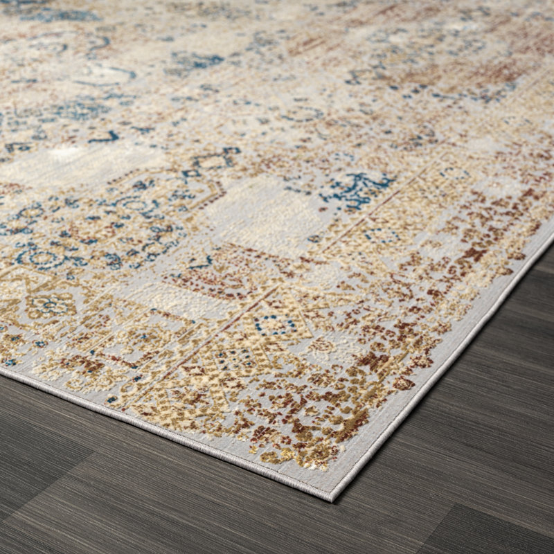 Preslie Area Rug in Grey, Rectangle 4' x 5'11"