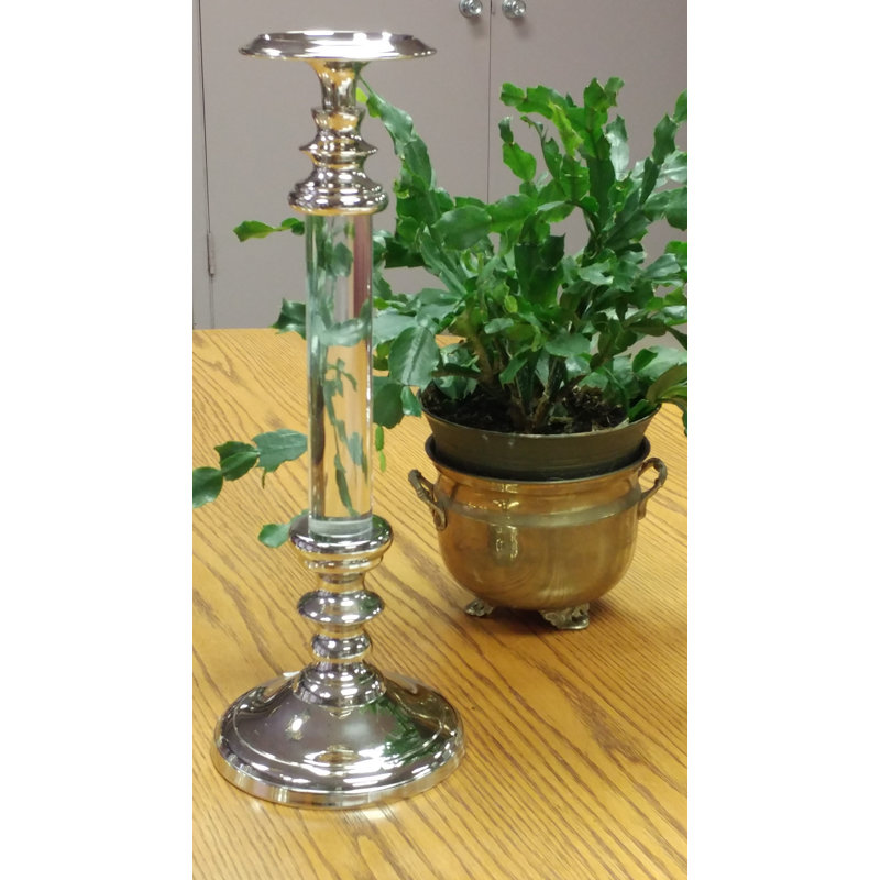 Pilier / chandelle en métal conique, H 14,75 po x l 4,25 po x P 6 po