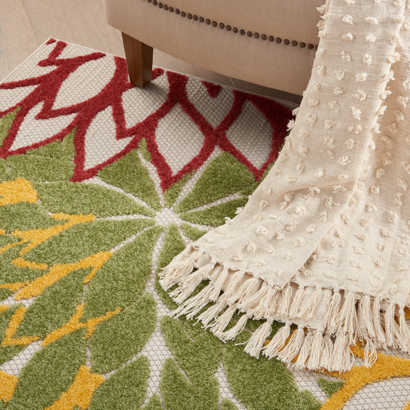 Geib Performance Floral Indoor / Outdoor Rug, Rectangle 5'3" x 7'5"