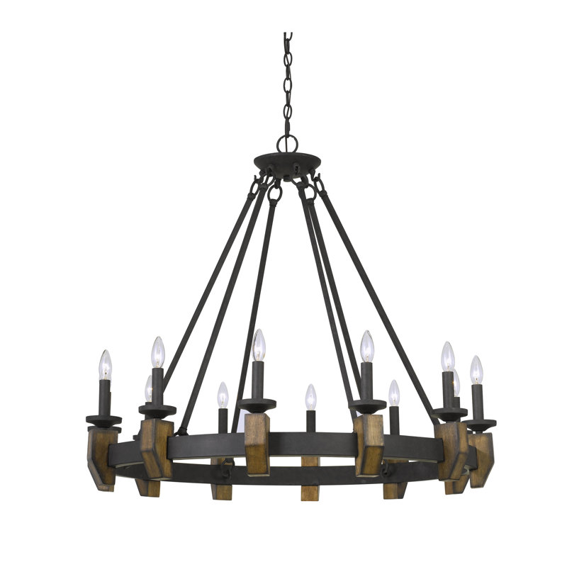 Geraghty 12 - Light Wagon Wheel Chandelier