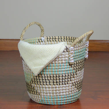 Round Braided Seagrass Basket, Natural