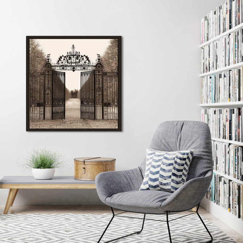 «Hampton Gate» par Alan Blaustein - photographie, Cadre flottant espresso, H 39,5 po x l 39,5 po x P 2 po