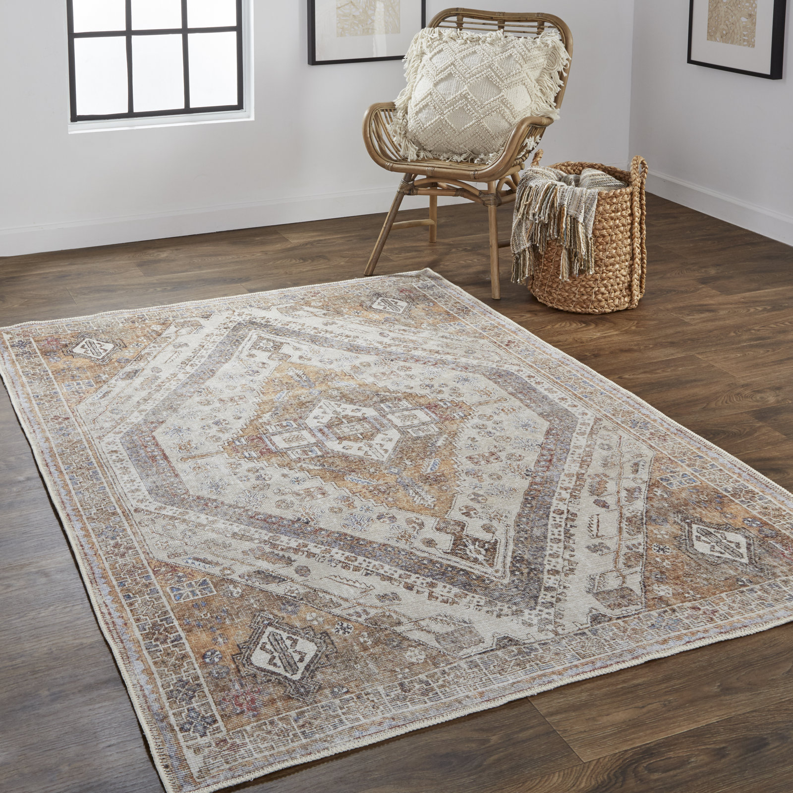 Vincenta Machine Washable Oriental Rug, Rectangle 5'3" x 7'6"