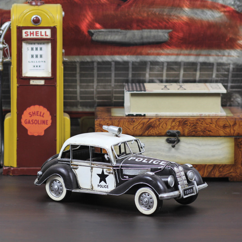 Voiture de police décorative