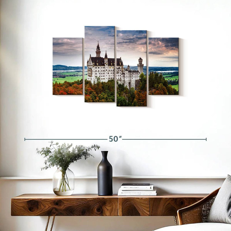 Lilie, ciel dramatique au-dessus du château de Neuschwanstein, H 22 po x l 36 po