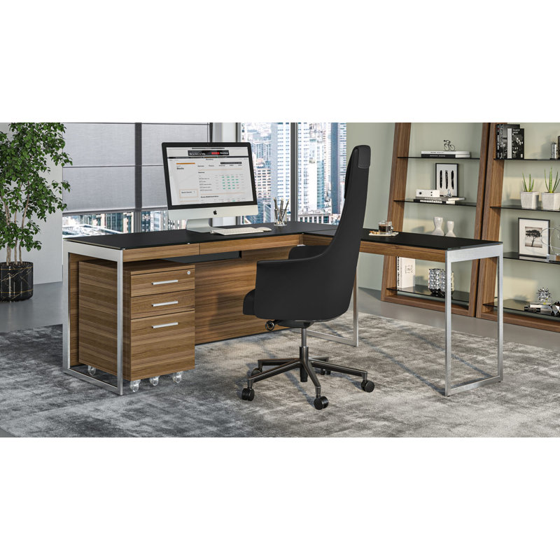 Bolo Swivel Executive Chair, Black
