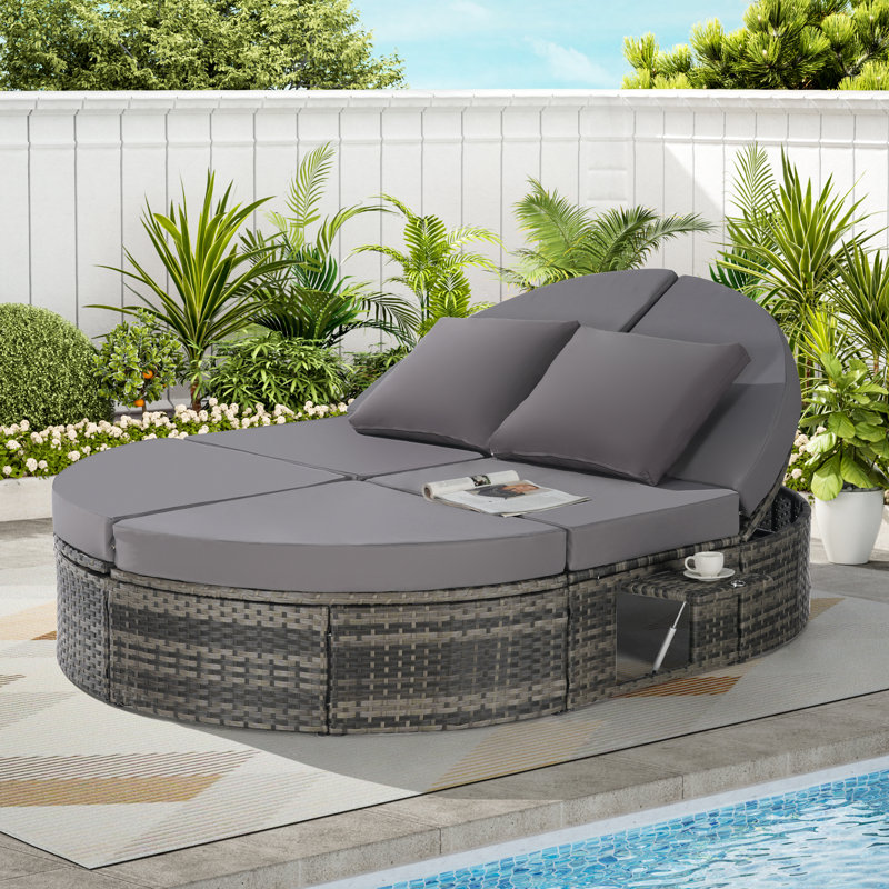 Chaise longue de patio moderne, lit de jour réglable en osier avec coussins