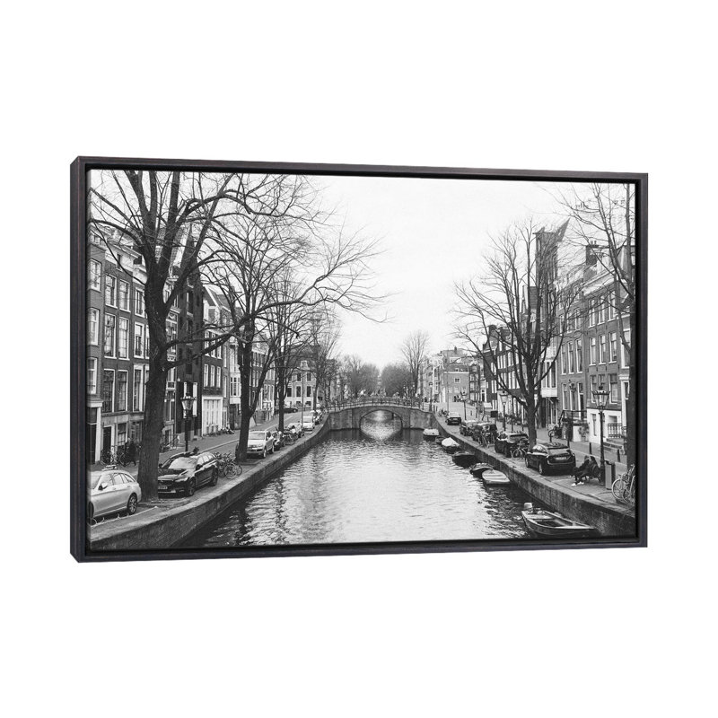 «Amsterdam Canal» par Kelly Rae Roberts - impression d'art graphique, H 18 po x l 26 po x P 1,5 po