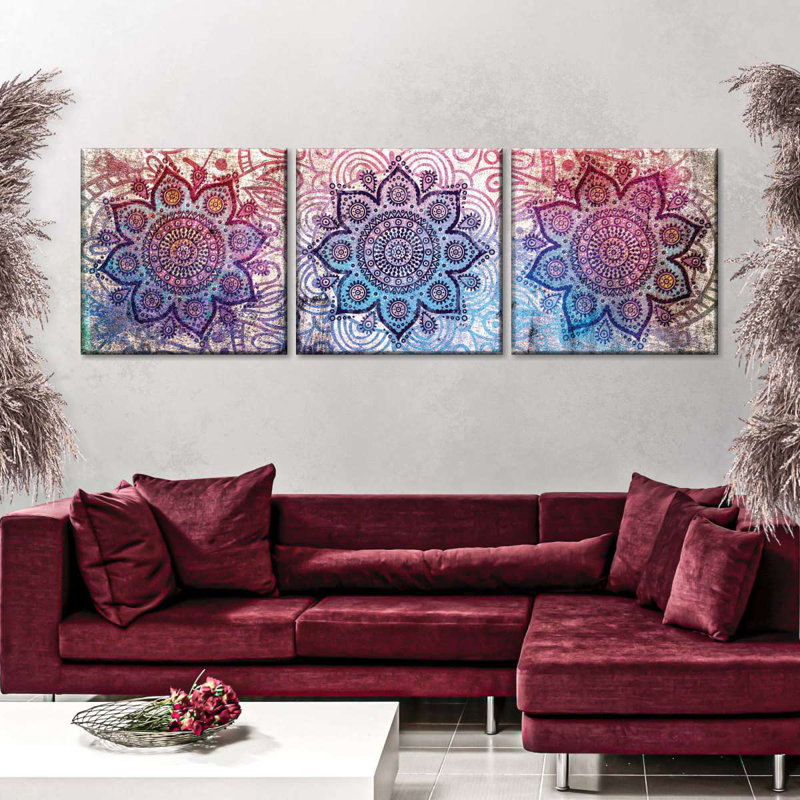 «Three Gradient Mandalas», reproduction sur toile, H 8 po x l 26 po x P 1 po