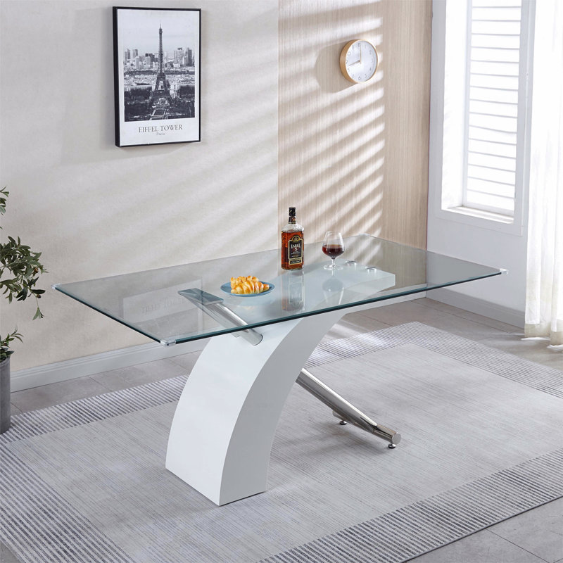 Table de salle à manger luxueuse avec plateau en verre