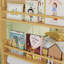 Lit superposé simple au-dessus d'un lit simple avec tablettes de rangement-1915736776