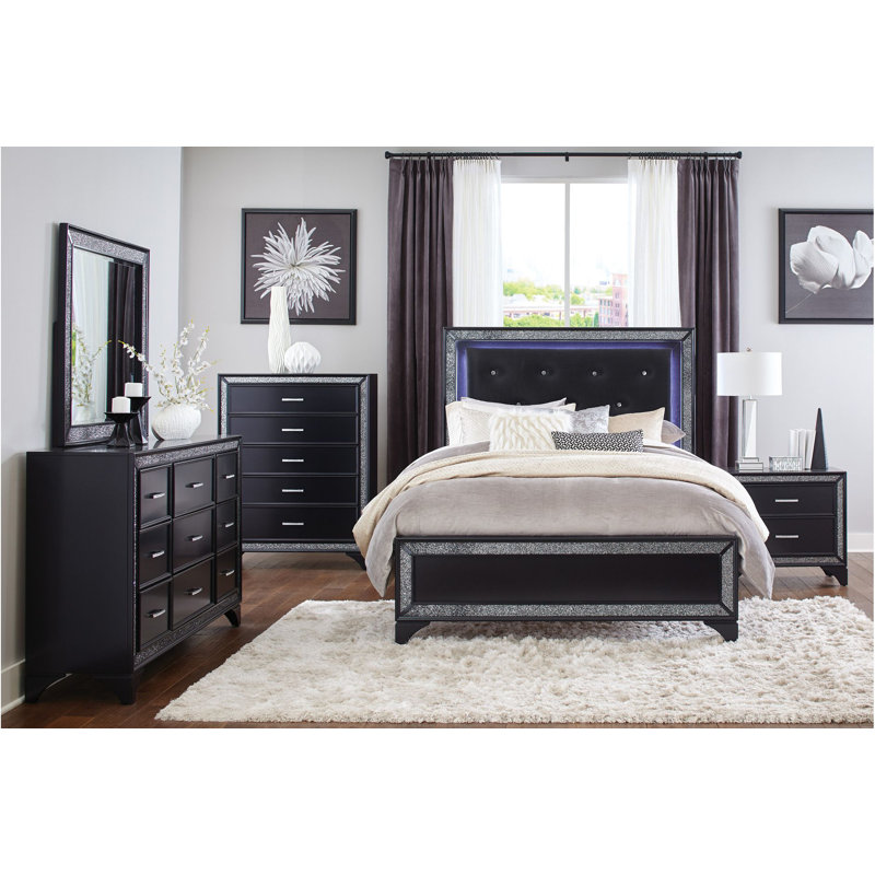 Ensemble de chambre à coucher à panneau noir Mareda Amalee, Noir, Très grand, Trois pièces : lit, commode et miroir