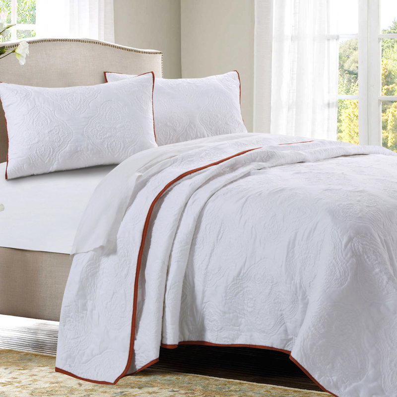 Whisper White Twin Microfiber Medallion Quilt Set