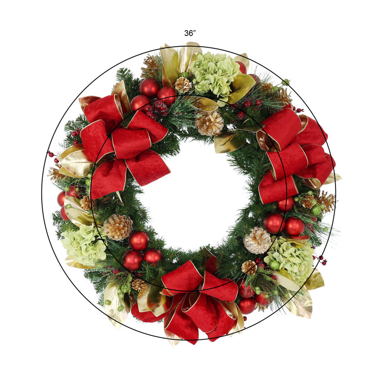 36'' Holiday Wreath with Hydrangeas and Pinecones