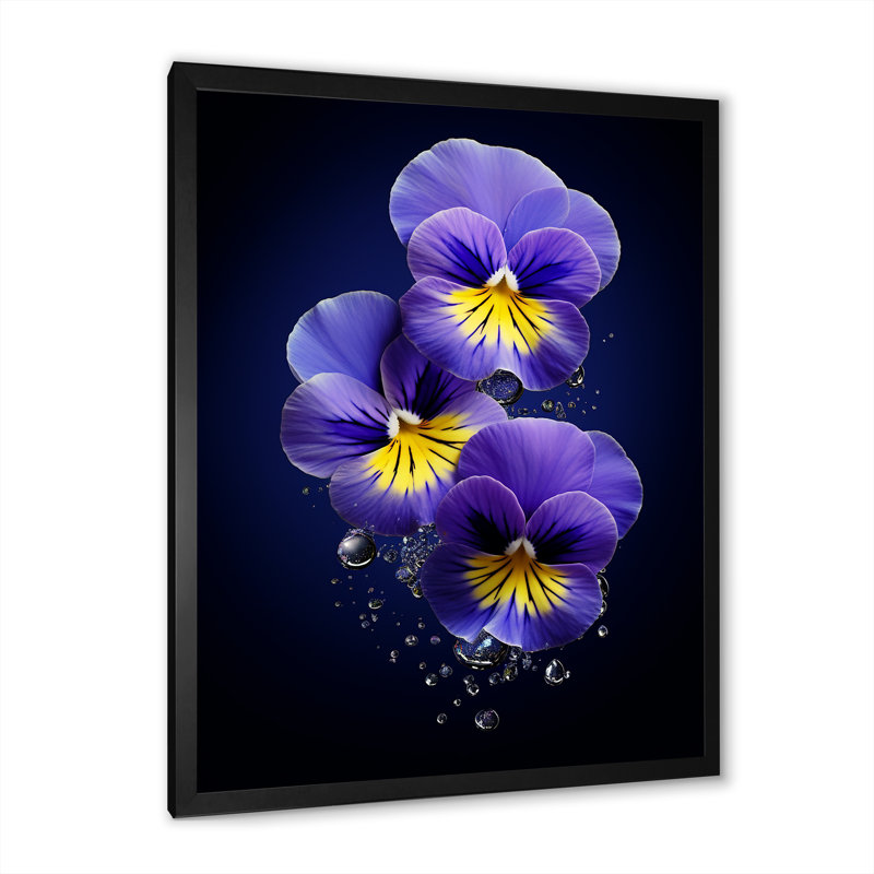 Pensées mauves illuminées au clair de lune I, Cadre simple noir, H 32 po x l 16 po x P 1 po