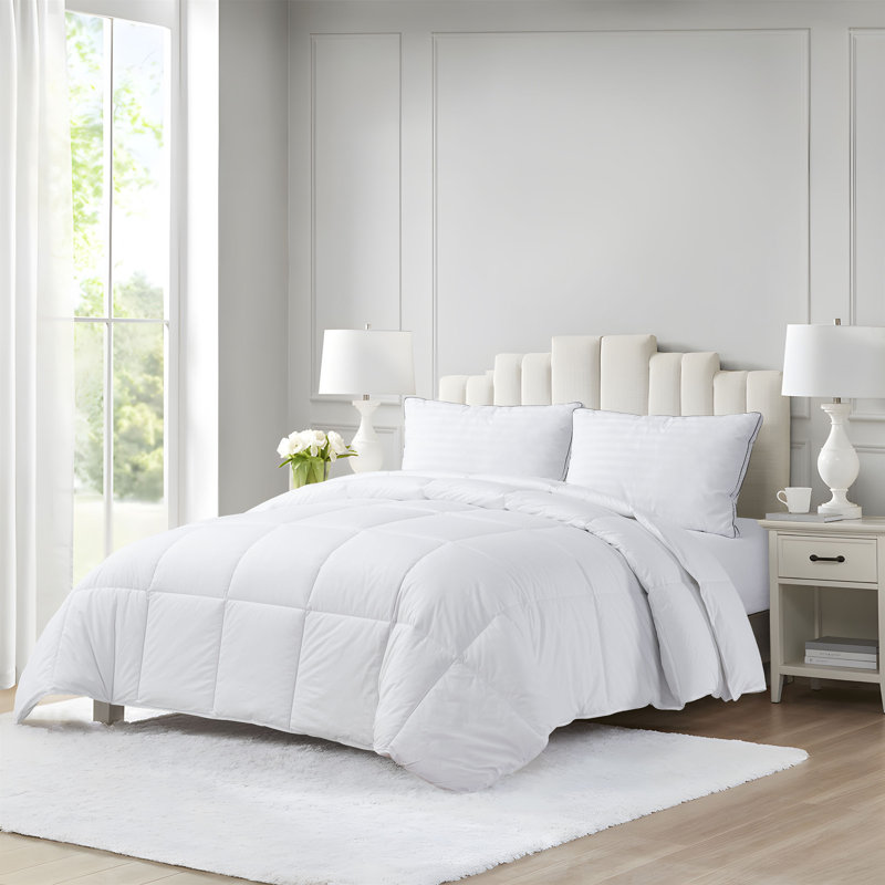 Coussin Perry Ellis, Très grand lit