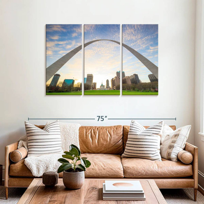 Rorry Under St. Louis Arch, 36" H x 57" W